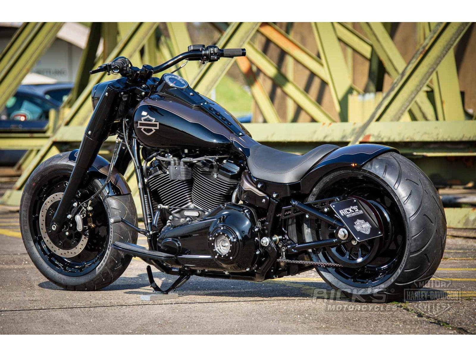 Guardabarros trasero de acero Rick's (para M8 Softail Fat Boy, Breakout y FXDR de 2018)