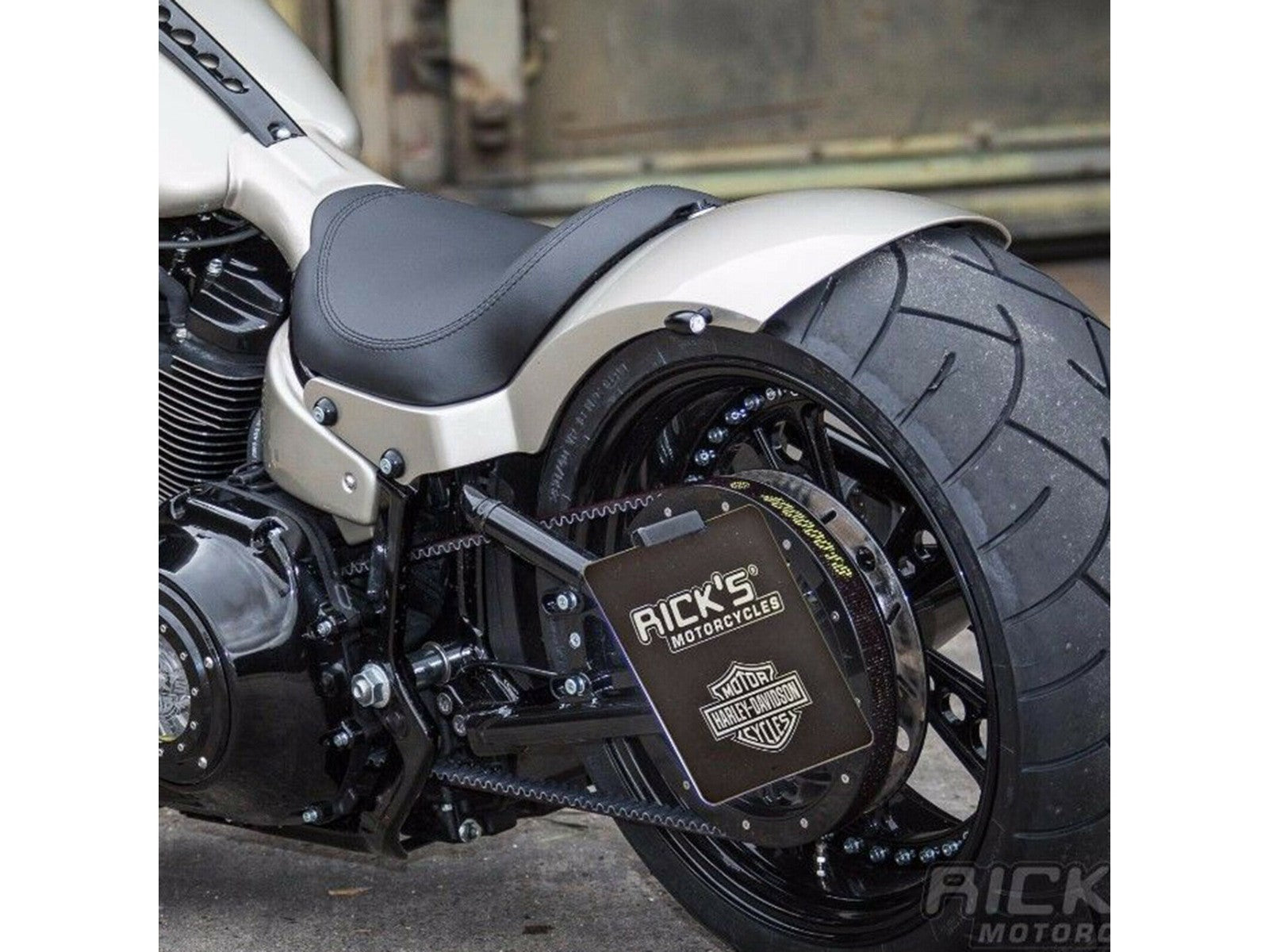 Kit completo de guardabarros trasero de acero Rick's (para M8 Softail Fat Boy 2018 en adelante)