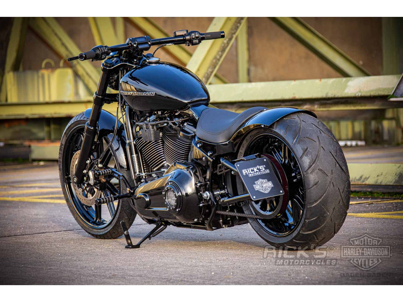 Kit completo de guardabarros trasero de acero Rick's (para Softail Breakout M8 de 2018)