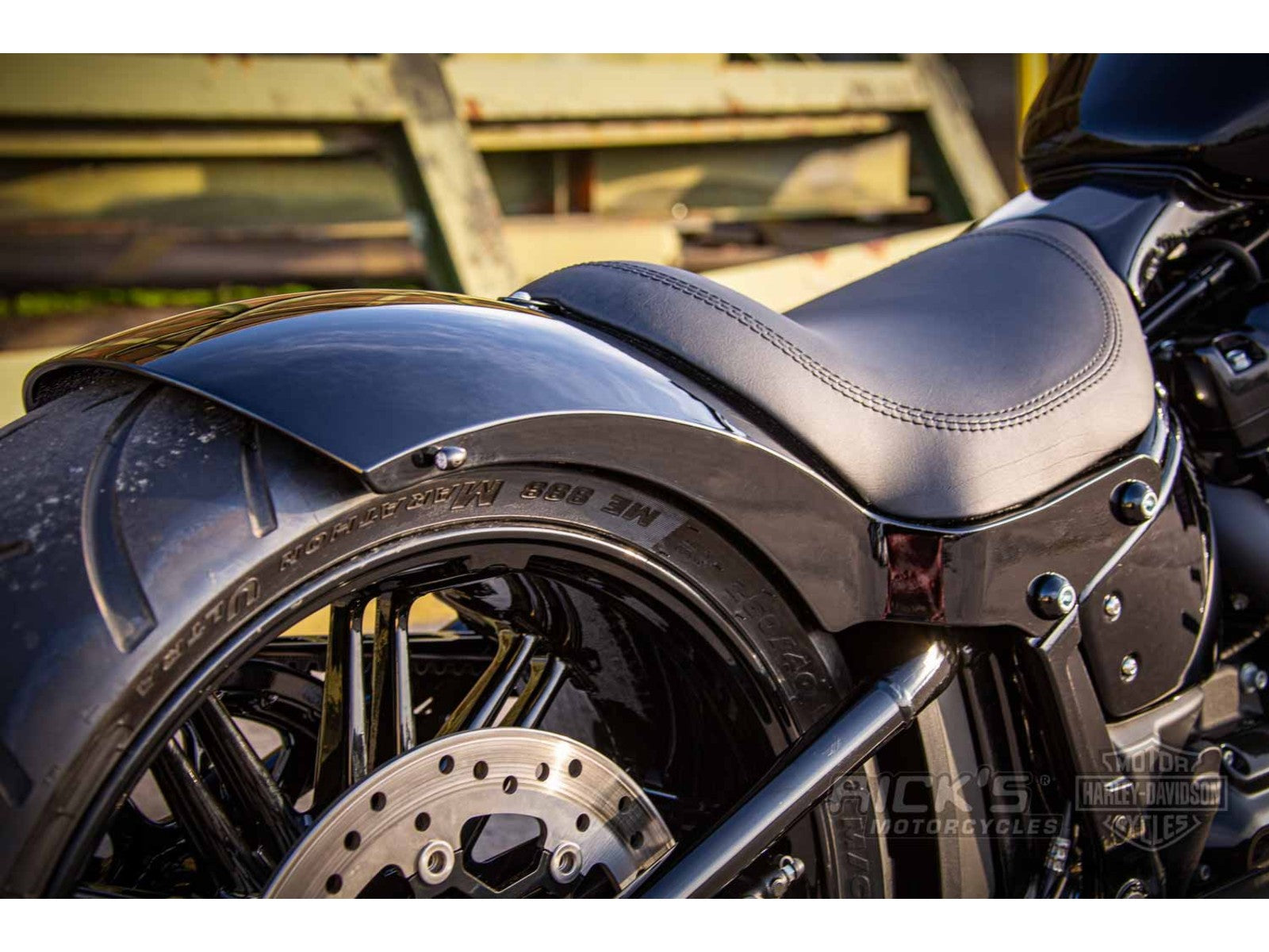Kit completo de guardabarros trasero de acero Rick's (para Softail Breakout M8 de 2018)