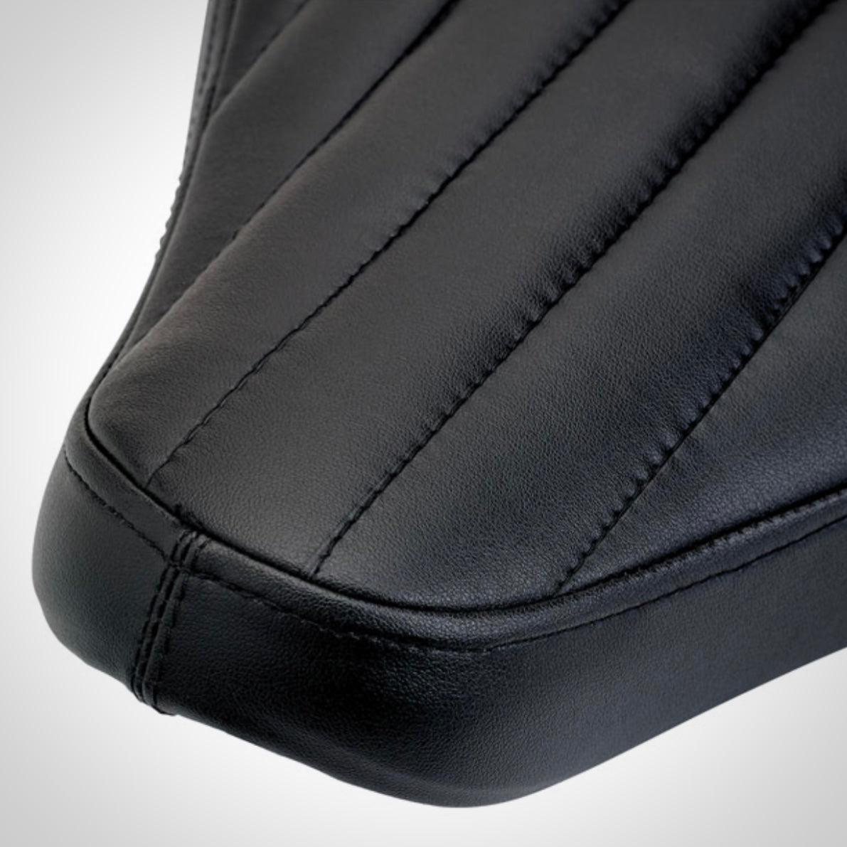 BILTWELL, MIDLINE SOLO SEAT BLACK TUCK ´N ROLL