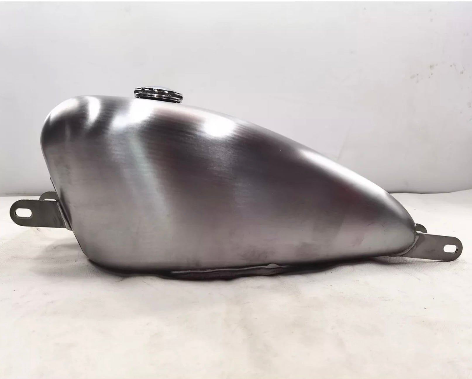 Tanque de combustible 11L (para Softail y Street Bob M8 2018-2022)