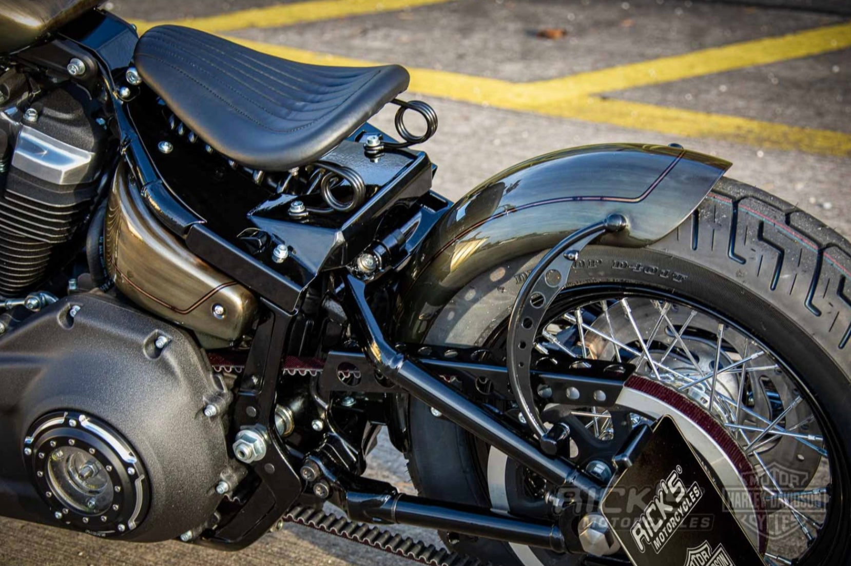 Rick’s BOBBER Solositz / Sattel Umbaukit (für Softail M8 ab 2018)