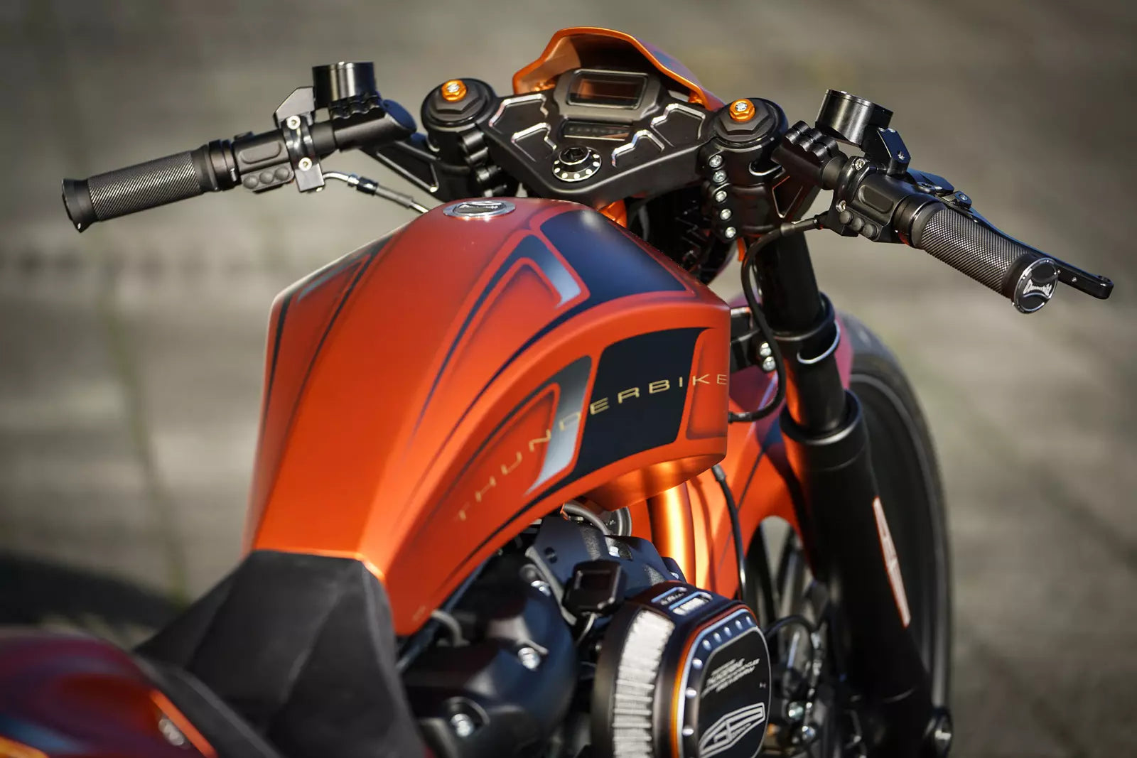 Thunderbike Custom Alu Tank GP-Style (für Softail ab 18-22)
