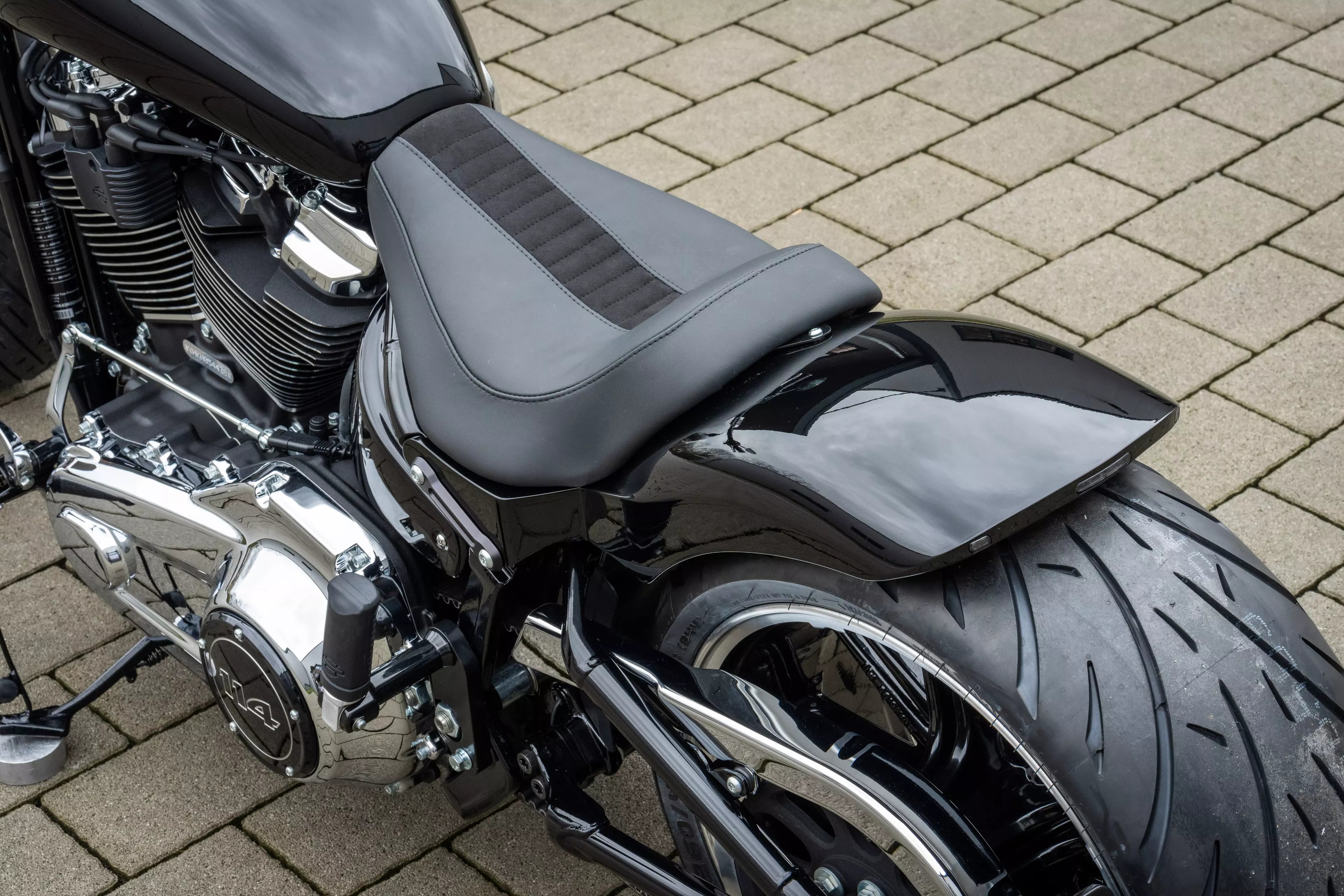 Thunderbike Einzelsitz Echtleder schwarz gesteppt (für verschiedene Modelle)