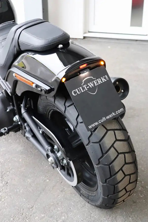 Cult-Werk Kennzeichenhalter mittig (für Fat Bob ab 2018)