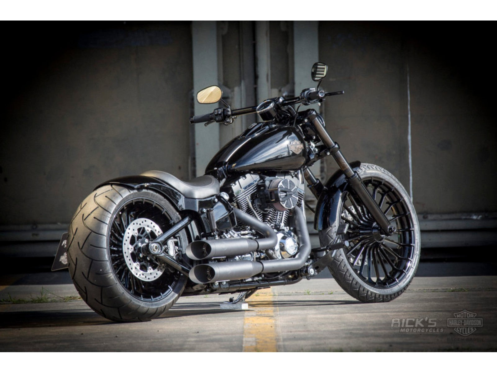 Guardabarros trasero de acero Rick's (para Softail Twin Cam Breakout hasta 2017)