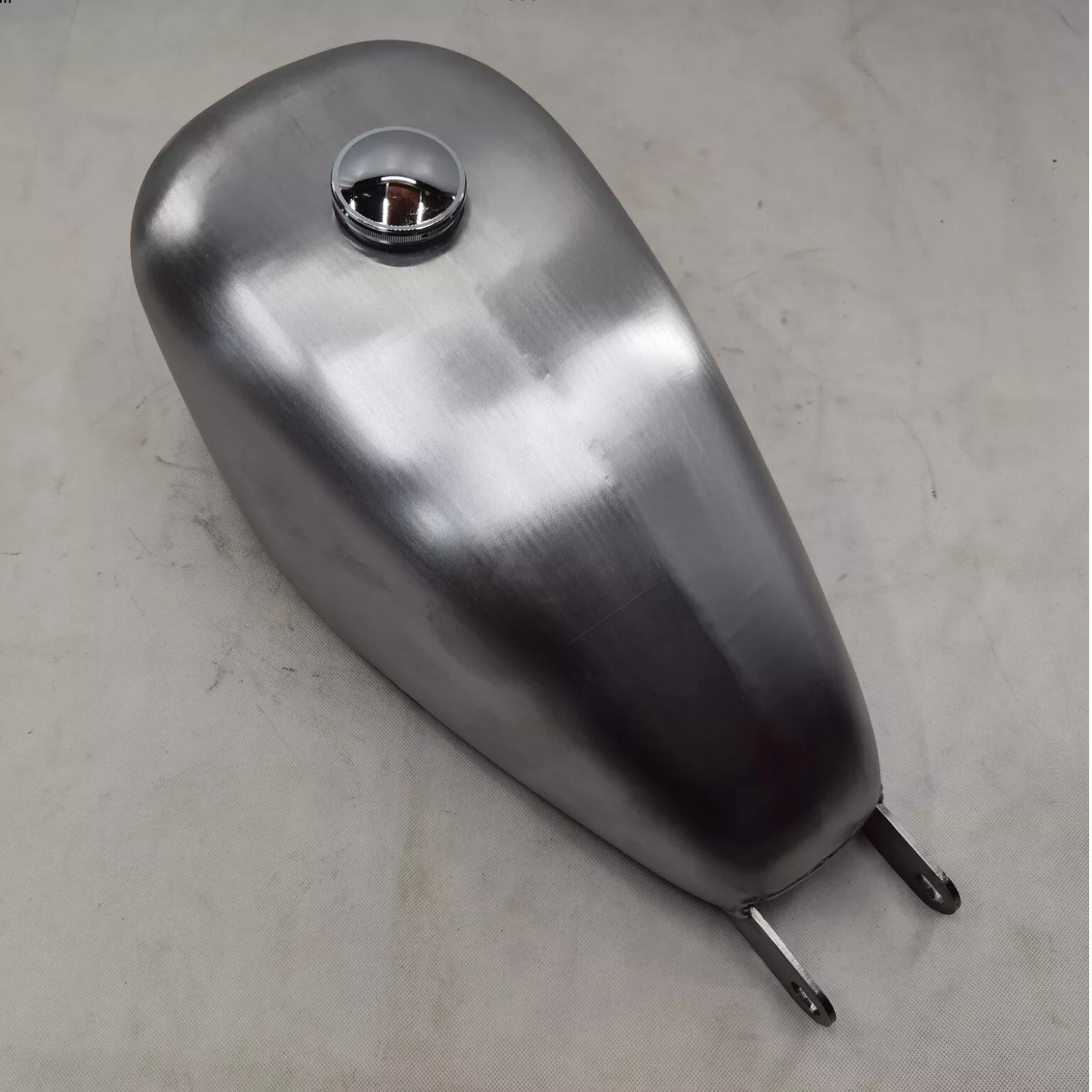 Fuel tank 11L (for Softail &amp; Street Bob M8 2018-2022)